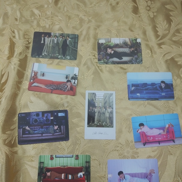 BTS BE album - Picture 8 of 14